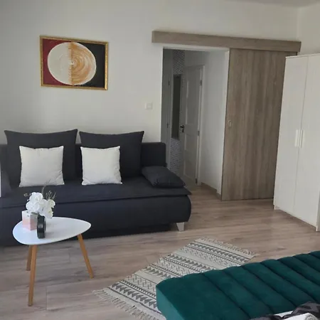 Apartment Anida